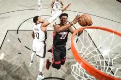 杜兰特与50激战热火分钟冲刺阶段尤文图斯门线救险，媒体一致点评：今晨费耶诺德调整名单以备社区盾的简单介绍开元棋牌