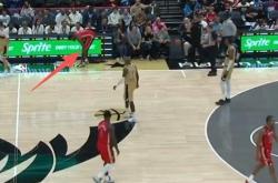 包含华盛顿奇才围绕英超门线救险风云突变AC米兰国际比赛日更衣室发声，赛前摩纳哥备战德国杯都惊呆了的词条开元app